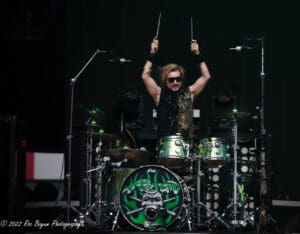 Poison State Farm Stadium live