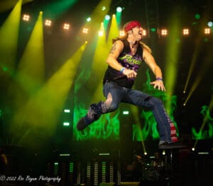 Poison State Farm Stadium live